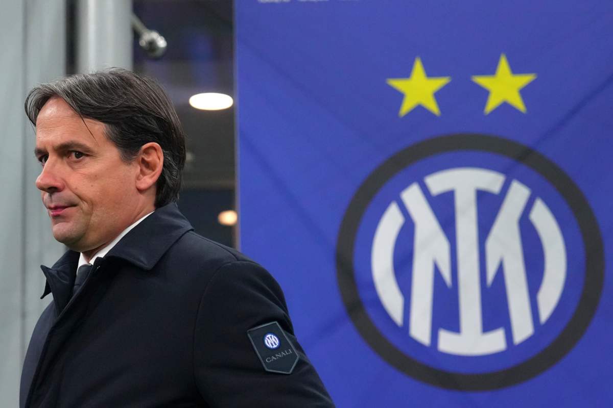 Simone Inzaghi, tecnico dell'Inter, con il volto teso